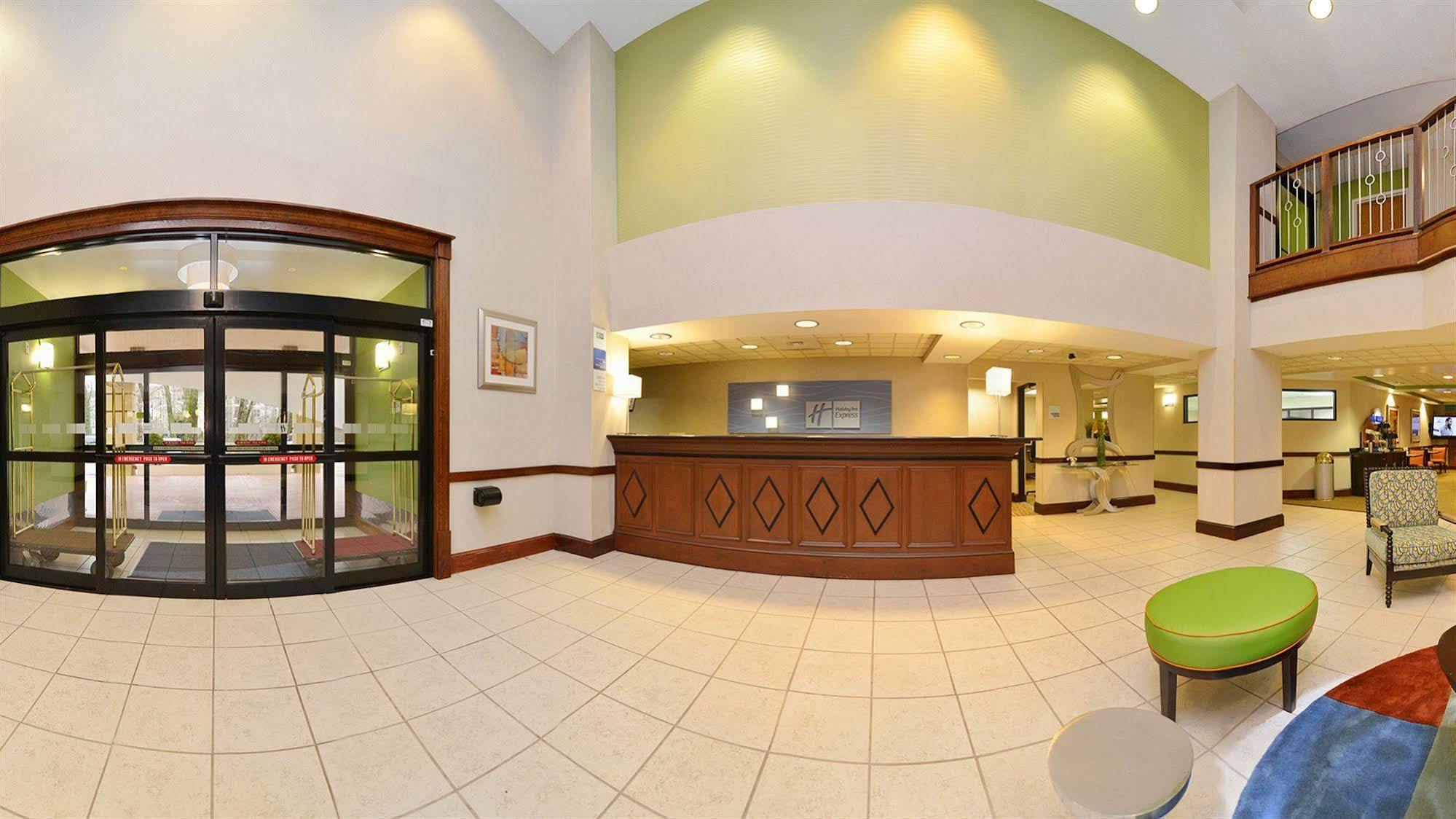 Holiday Inn Express Atlanta - Northeast I-85 - Clairmont Road By Ihg Exterior foto